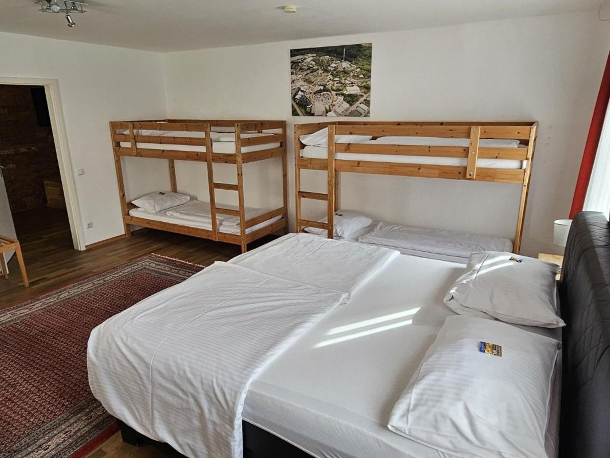 Hotel Hirsch ギュンツブルク エクステリア 写真